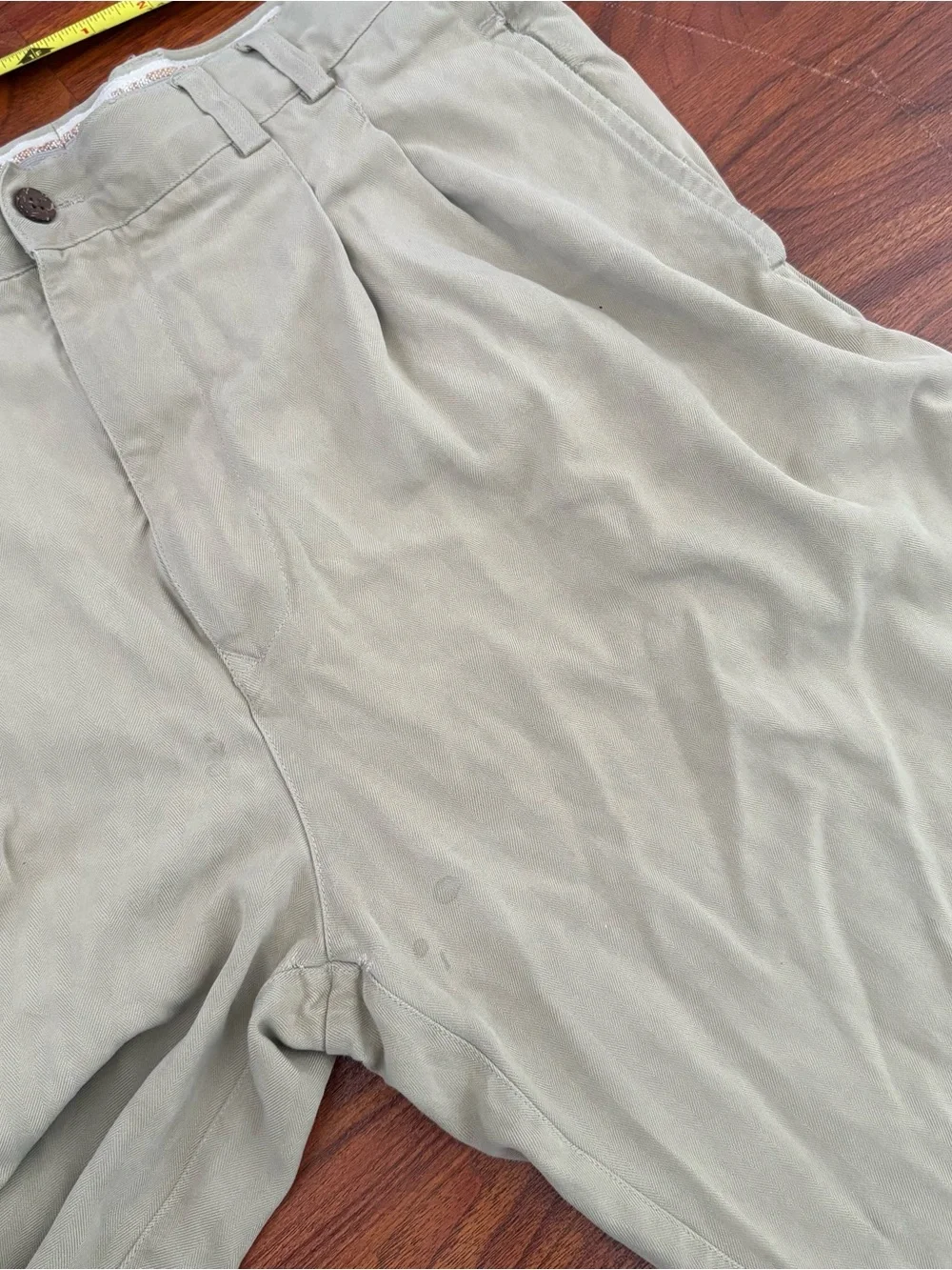 Tommy Bahama Relax Pants Mens 32 Tan Khaki 100% Silk Pleated Herringbone Trouser
